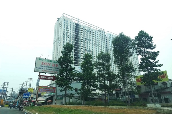 Dự án Roxana Plaza đang được chủ đầu tư đẩy nhanh tiến độ thi công sau thời gian dài đình trệ.